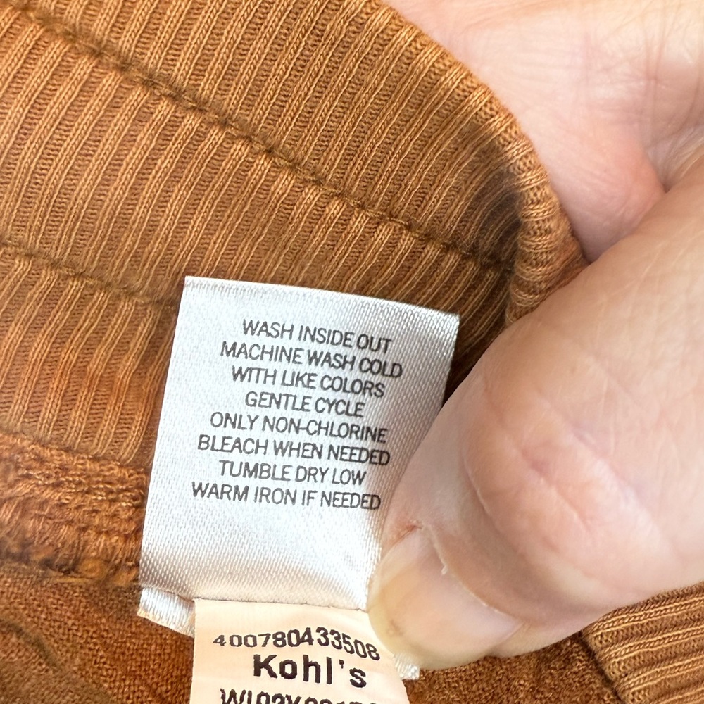 EVRI Women's Rust-Colored Cargo Shorts - Washed, Not Worn - 18W - Picture 5 of 6